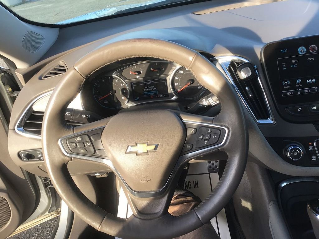 Used 2016 Chevrolet Malibu LT image 13