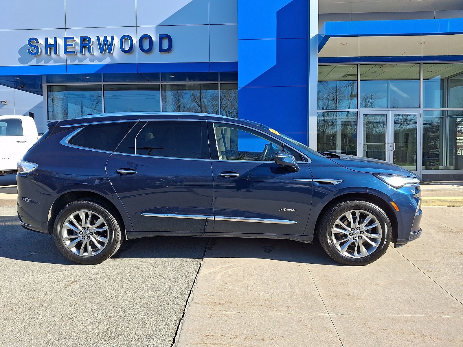 Used 2023 Buick Enclave Avenir w/ Avenir Technology Package image 7