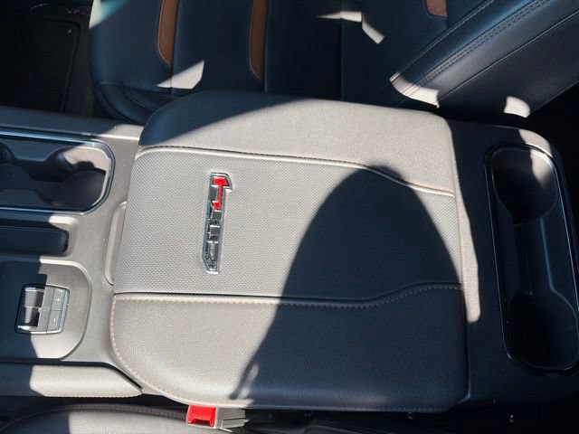 Used 2025 GMC Sierra 2500 AT4 AWD/4WD image 24