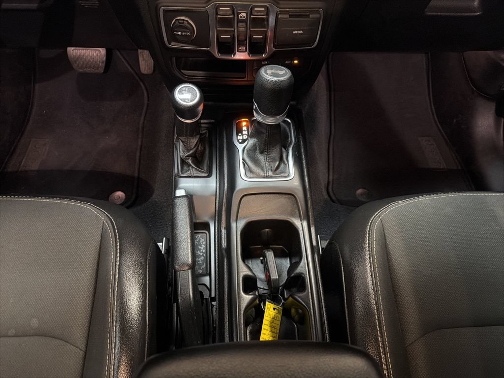 Used 2021 Jeep Wrangler Unlimited Sport AWD/4WD image 22