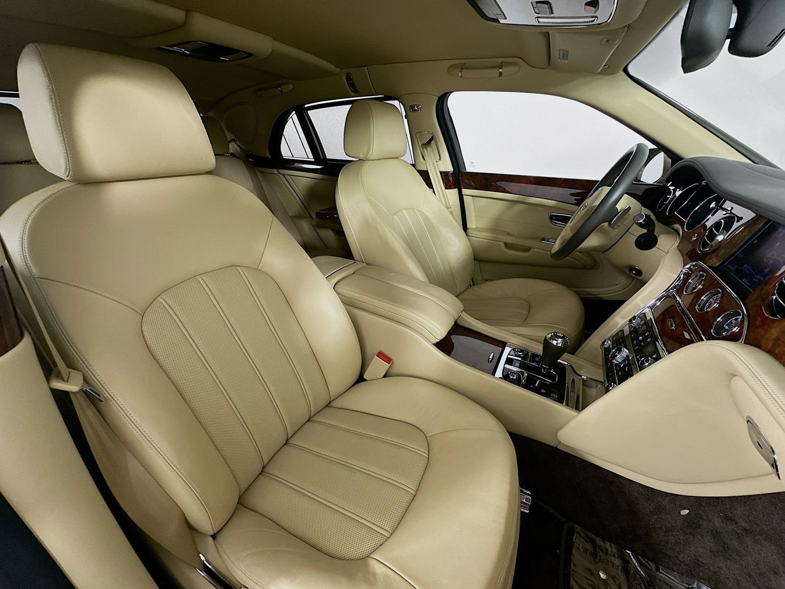 Used 2011 Bentley Mulsanne RWD image 37
