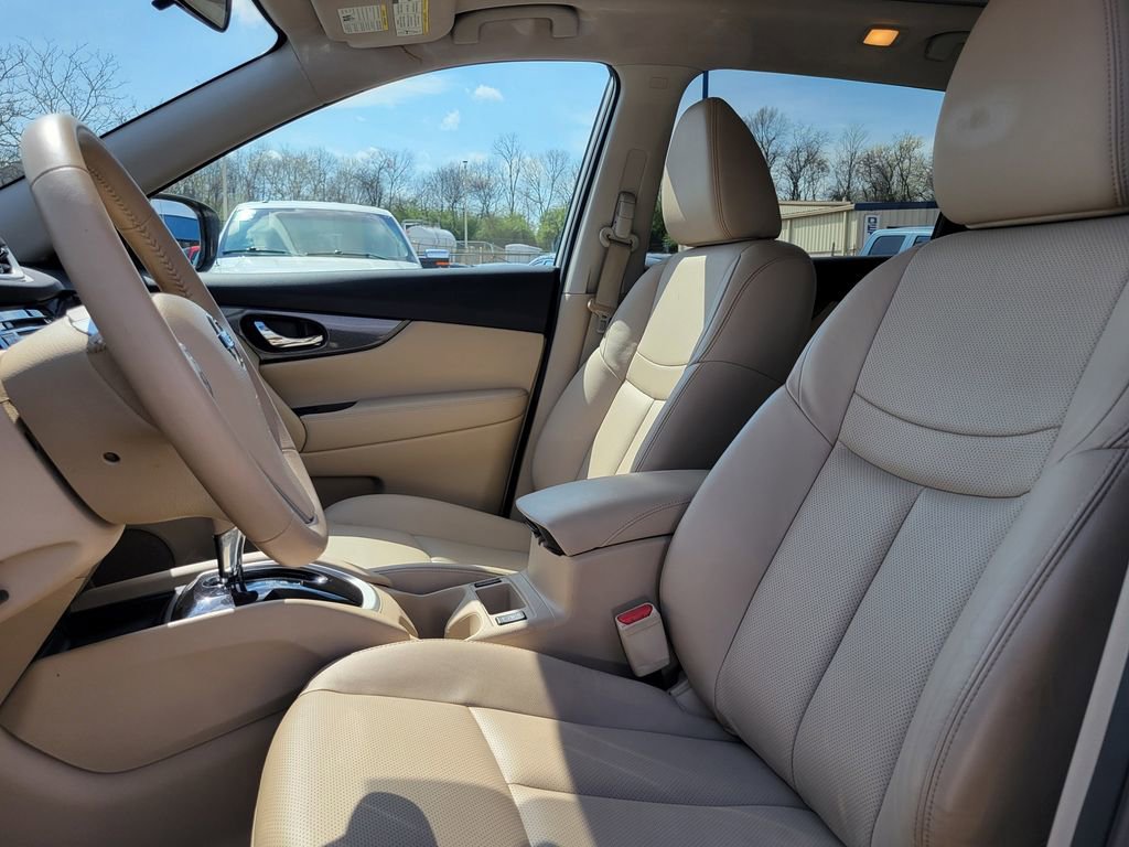 Used 2015 Nissan Rogue SL w/ SL Premium Package image 47