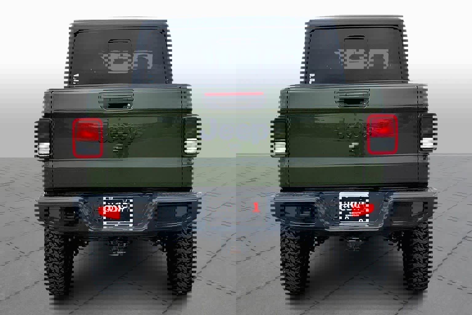 Used 2023 Jeep Gladiator Sport image 5