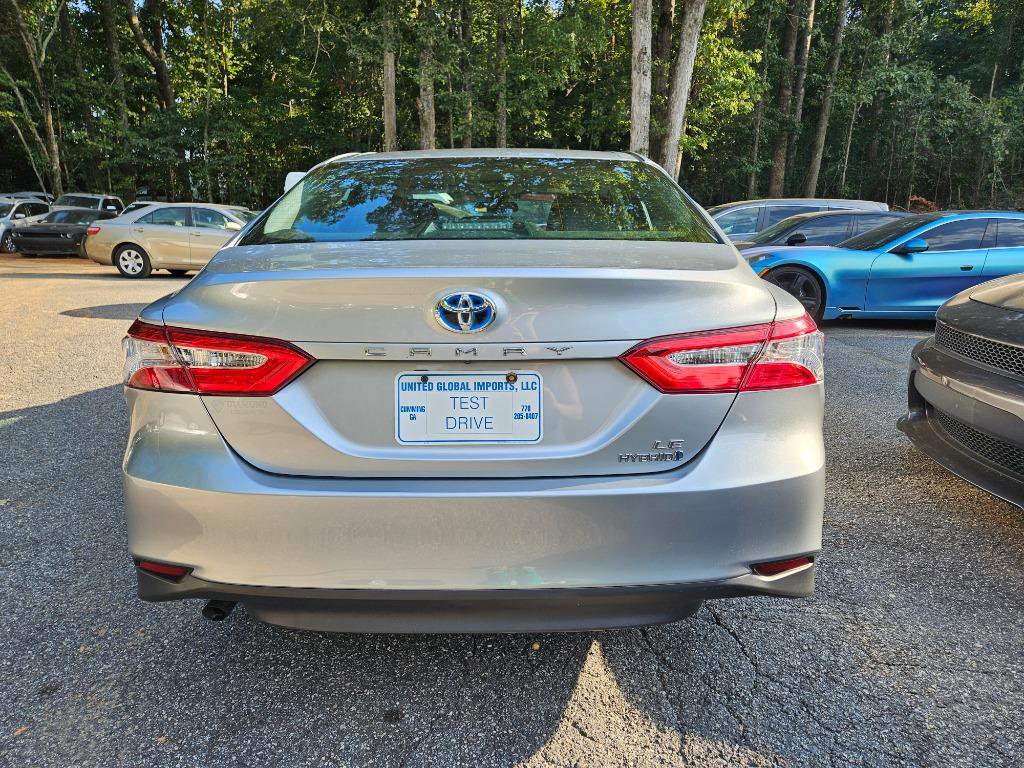 Used 2018 Toyota Camry LE image 6