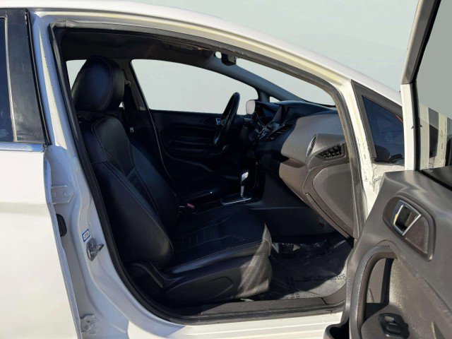 Used 2014 Ford Fiesta Titanium image 42