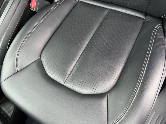 Used 2025 Chrysler Pacifica Select image 12