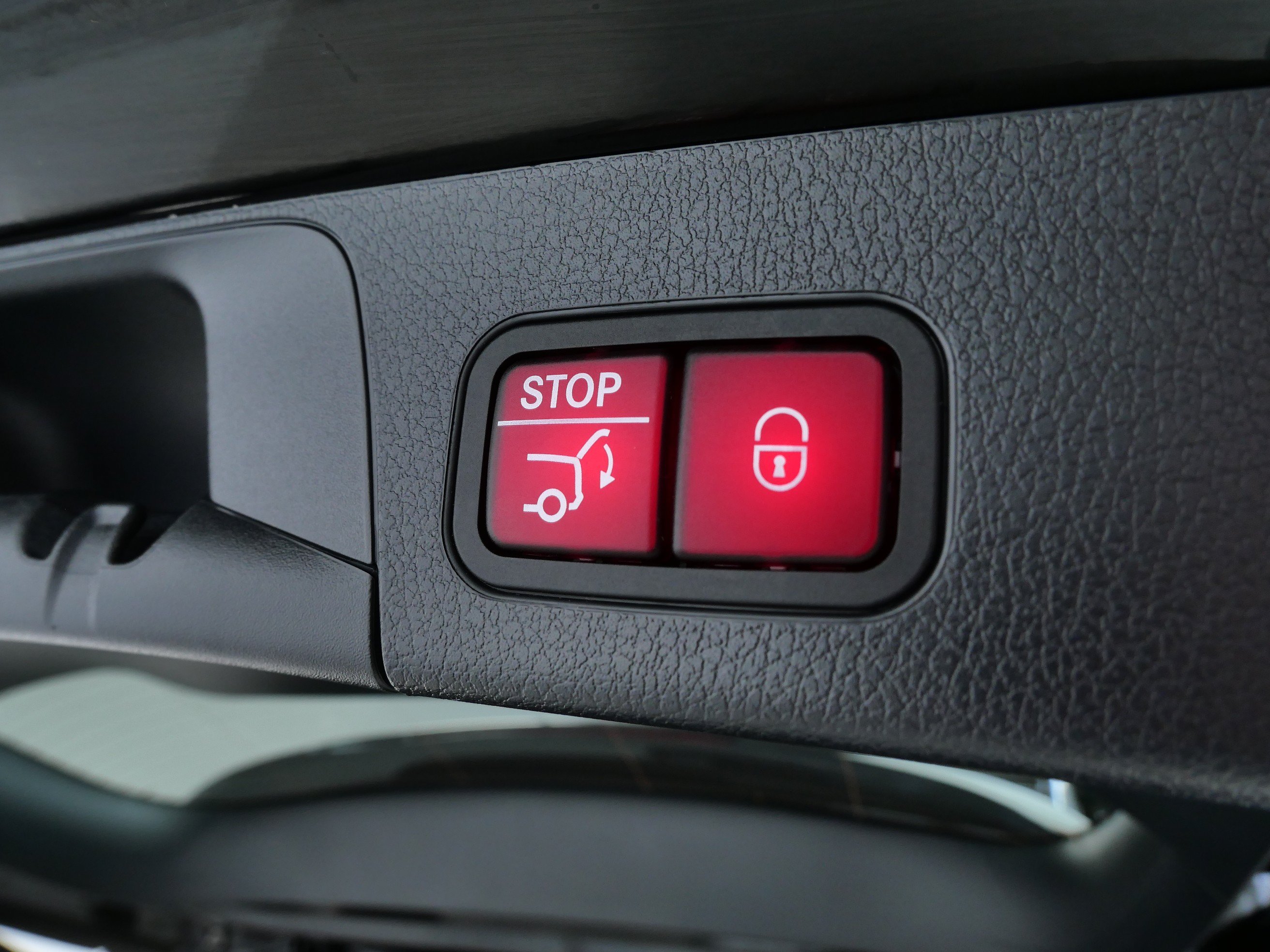 Certified 2022 Mercedes-Benz GLB 250 4MATIC image 8