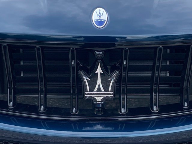 New 2024 Maserati Levante Trofeo AWD/4WD image 11