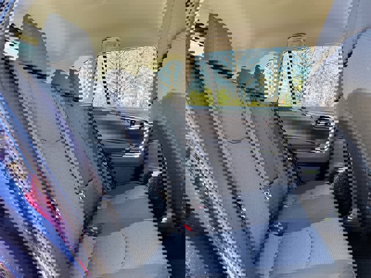 Used 2024 Toyota RAV4 XLE image 27