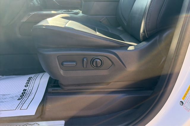 Used 2022 Chevrolet Silverado 3500 High Country w/ Z71 Off-Road Package image 18