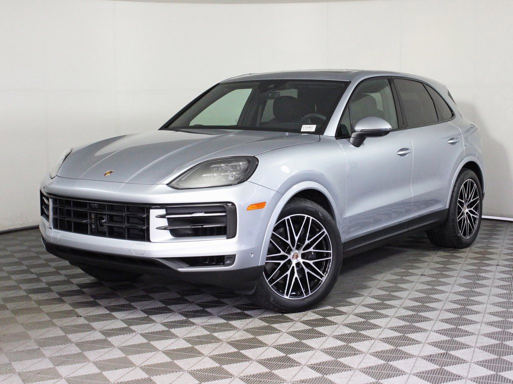 Used 2025 Porsche Cayenne image 1