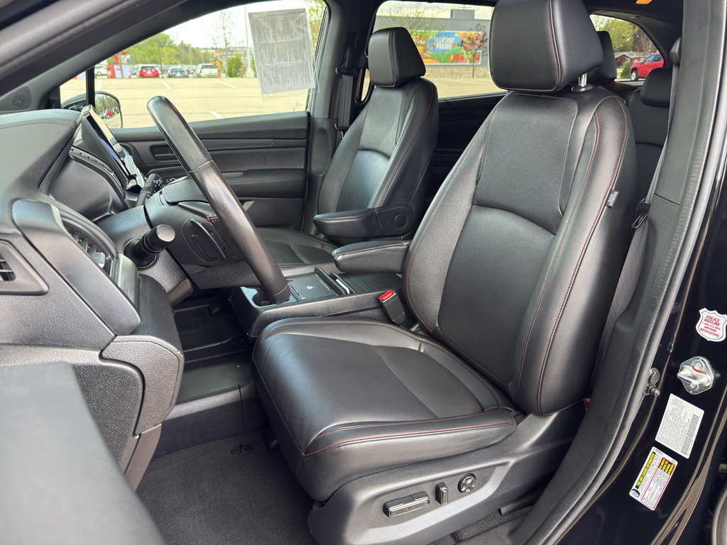 Used 2025 Honda Odyssey Sport-L image 14