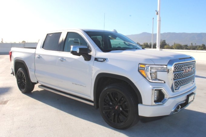 Used 2022 GMC Sierra 1500 Denali w/ Denali Premium Package image 2
