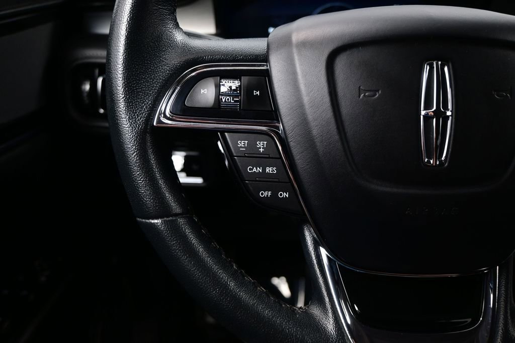 Used 2023 Lincoln Nautilus FWD w/ Premium Package image 15