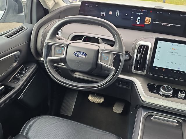 Certified 2025 Ford Expedition Platinum image 36