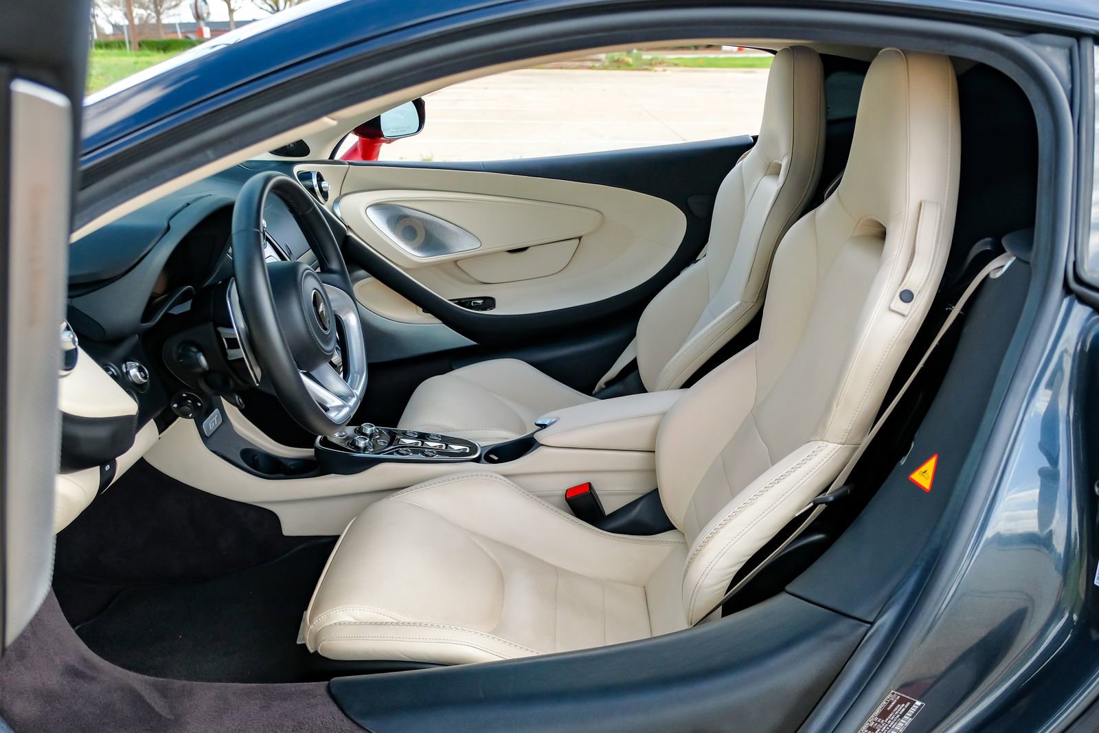 Used 2021 McLaren GT image 4