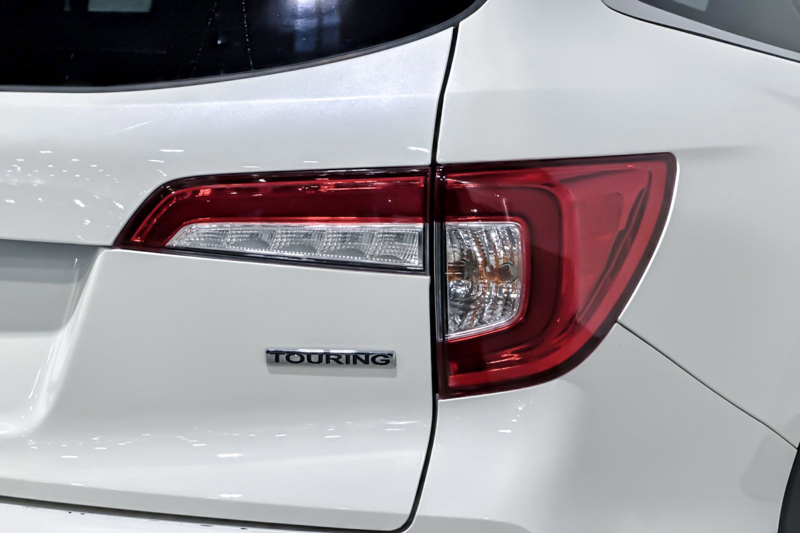 Used 2019 Honda Pilot Touring image 12
