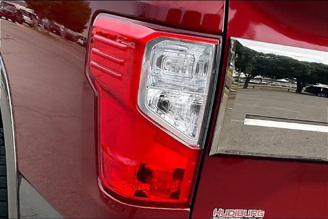 Used 2017 Nissan Titan Platinum Reserve AWD/4WD image 29