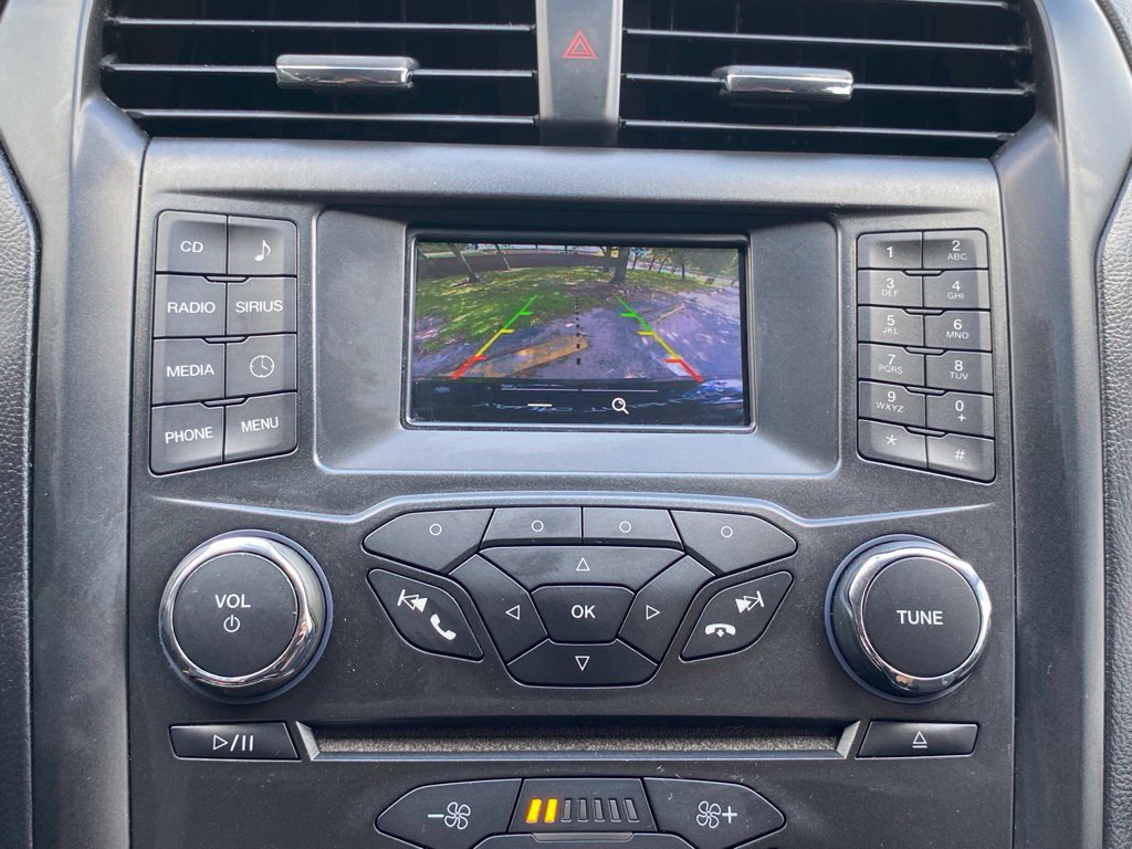 Used 2018 Ford Fusion SE w/ Equipment Group 601A FWD image 21