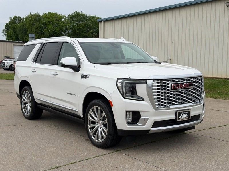 Used 2022 GMC Yukon Denali image 1