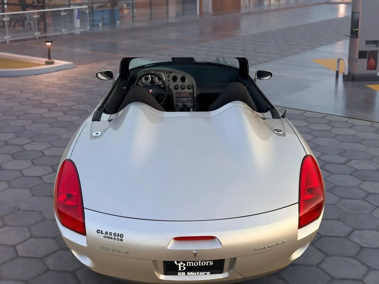 Used 2007 Pontiac Solstice Convertible RWD image 6