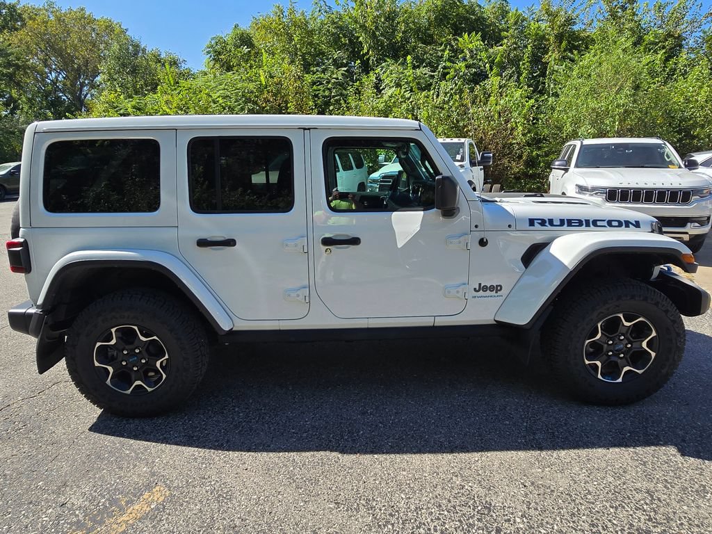 Used 2023 Jeep Wrangler Unlimited Rubicon 4xe w/ Cold Weather Group AWD/4WD image 9