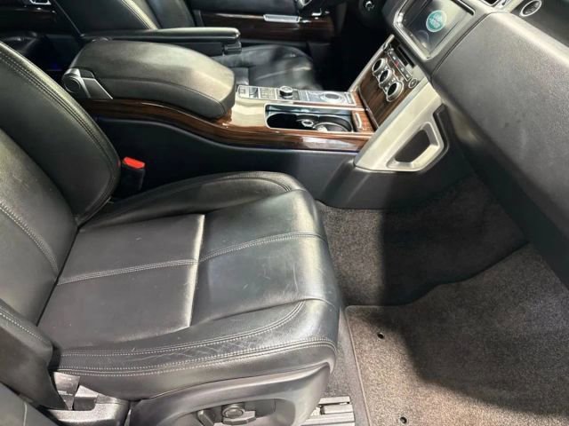 Used 2016 Land Rover Range Rover image 28