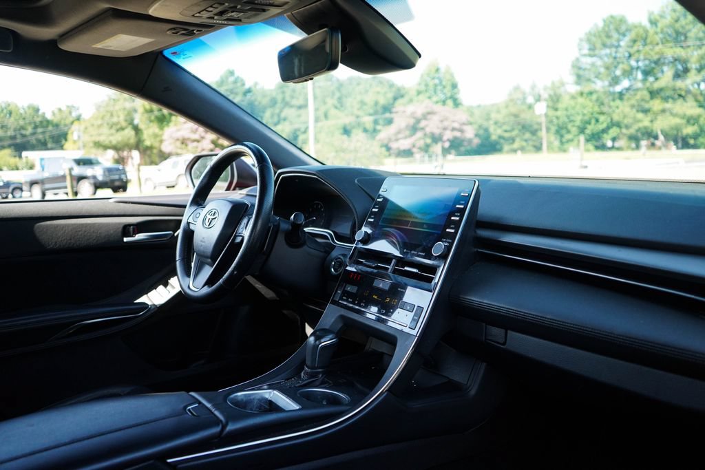 Used 2019 Toyota Avalon XSE FWD image 15