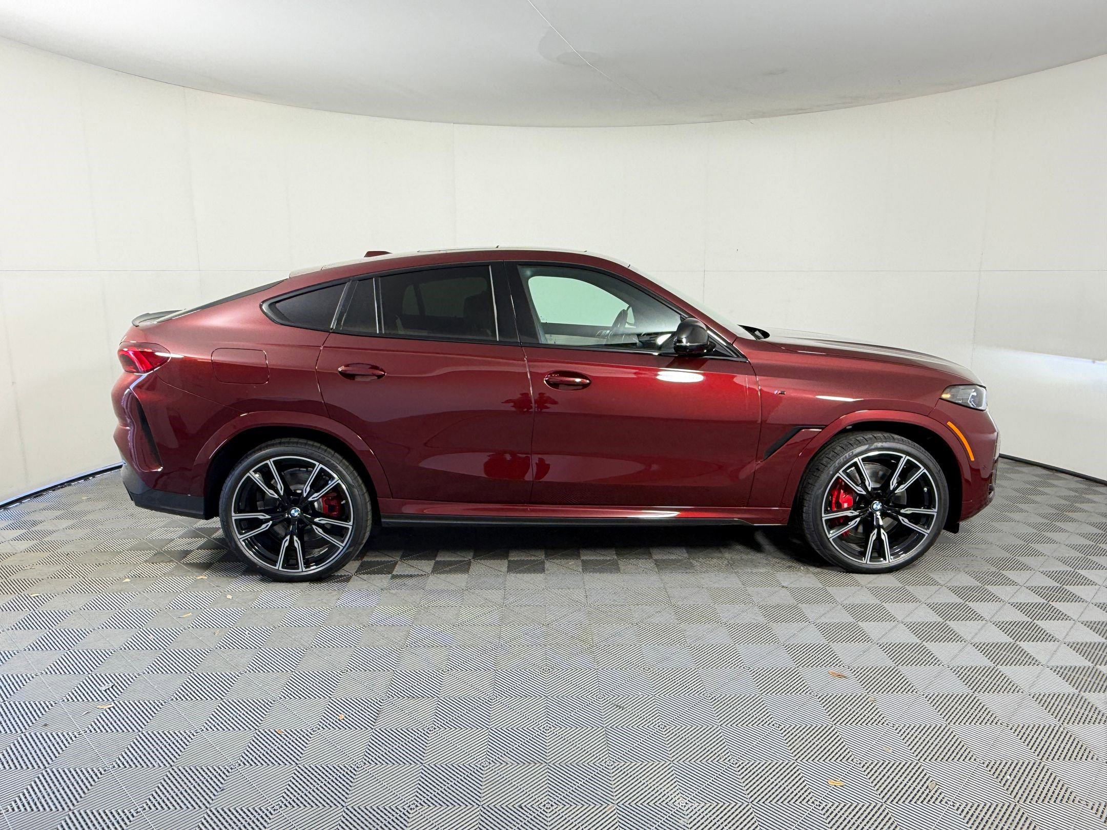 New 2026 BMW X6 M60i image 8