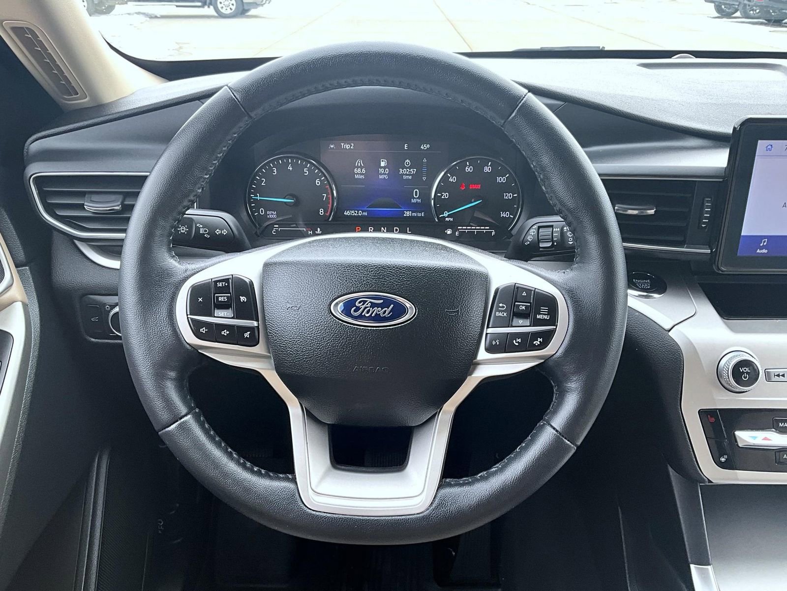 Used 2022 Ford Explorer XLT w/ Equipment Group 202A image 11