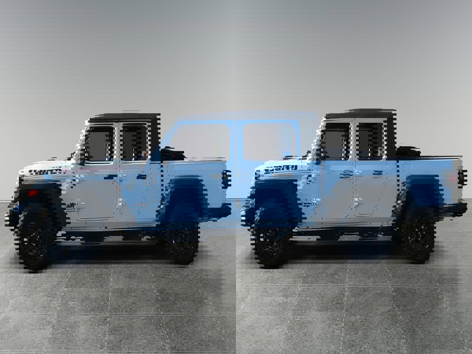 Used 2023 Jeep Gladiator Sport image 2