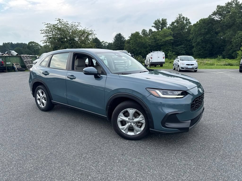 Used 2025 Honda HR-V LX image 1