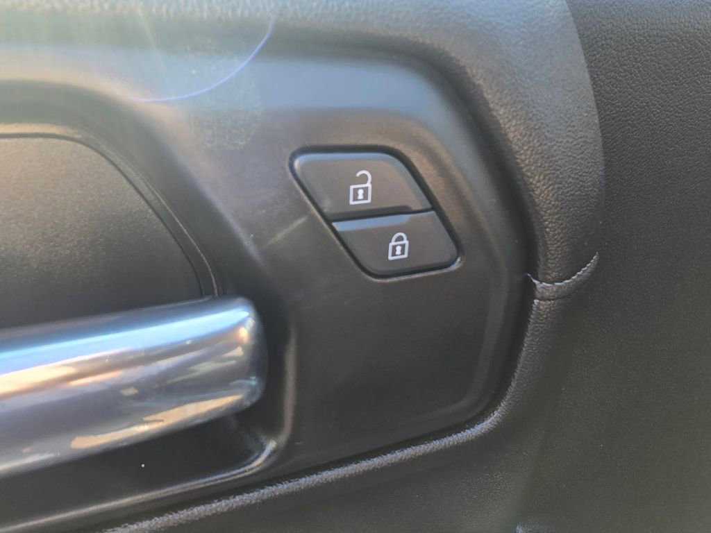 Used 2021 Chevrolet Silverado 1500 LT Trail Boss w/ Convenience Package II AWD/4WD image 19