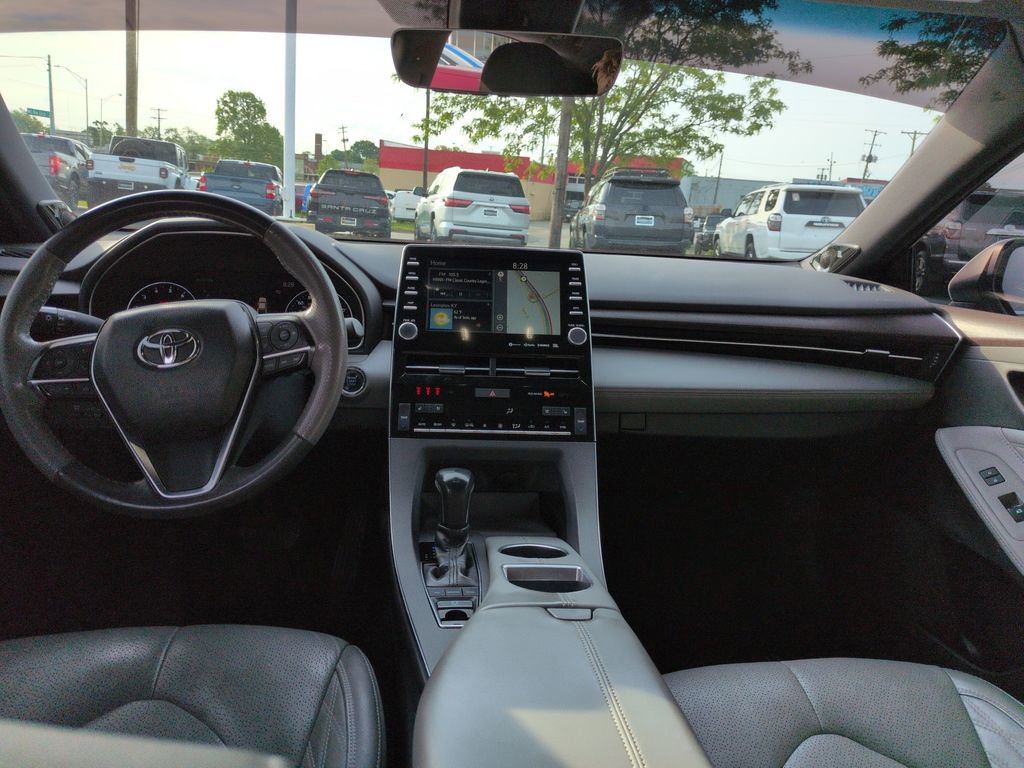 Used 2020 Toyota Avalon Limited w/ Advanced Safety Package FWD image 12