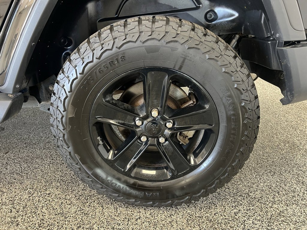 Used 2020 Jeep Wrangler Unlimited Sahara image 21