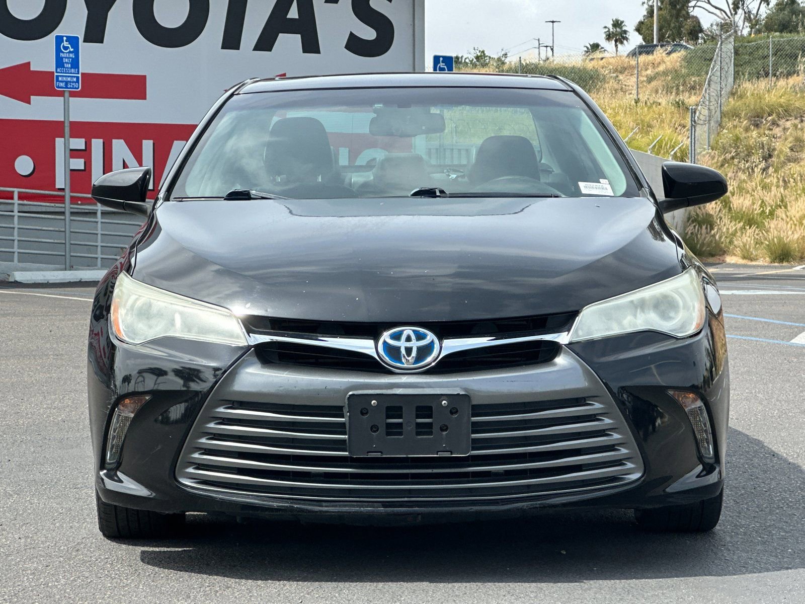 Used 2017 Toyota Camry XLE w/ Moonroof Package FWD image 7