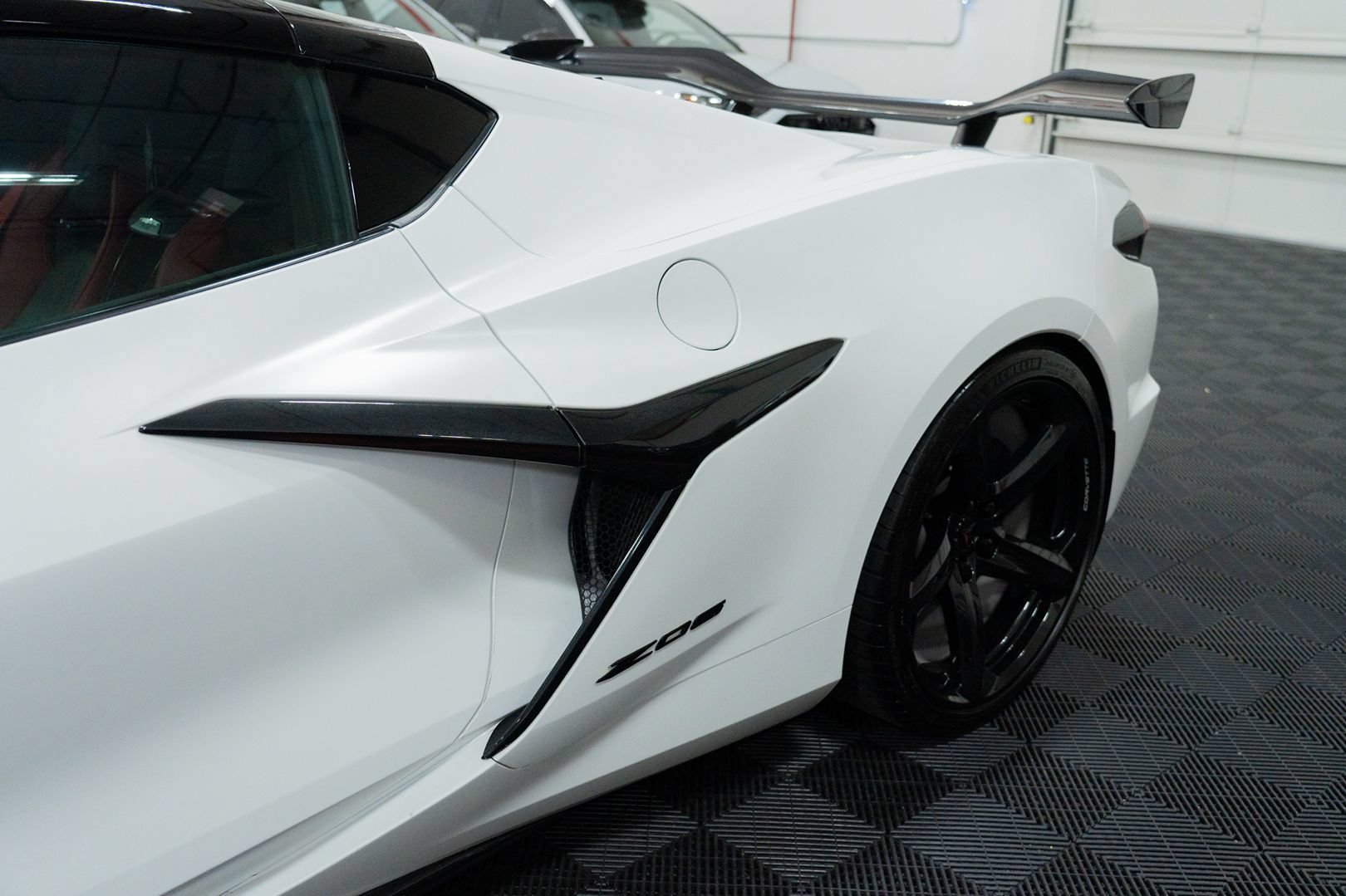 Used 2023 Chevrolet Corvette Z06 w/ Z07 Performance Package RWD image 16