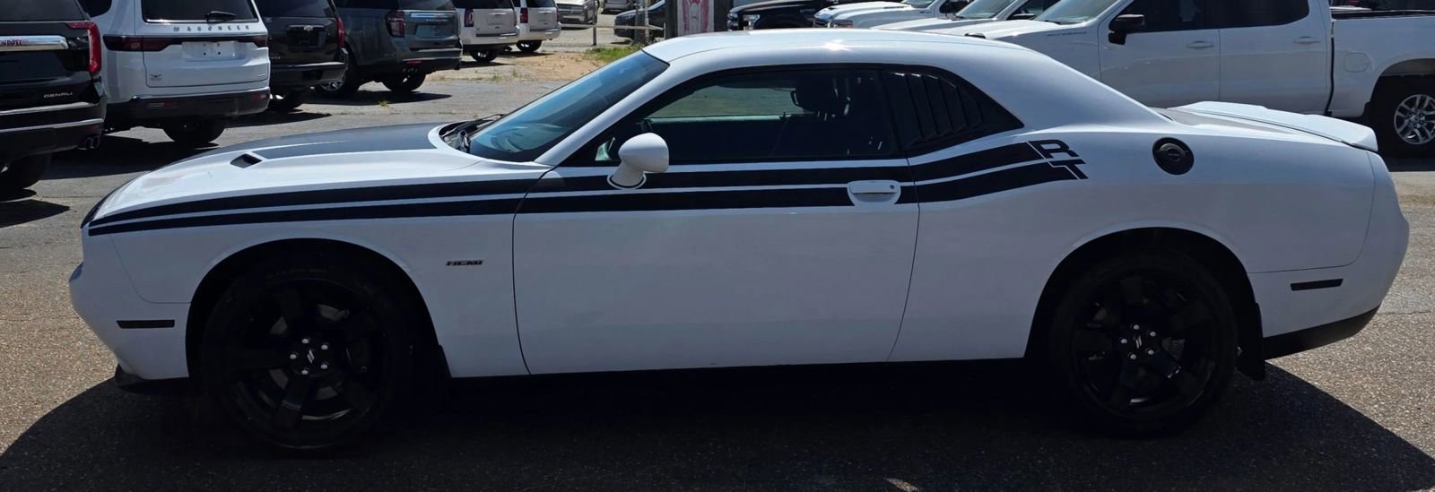 Used 2018 Dodge Challenger R/T RWD image 6