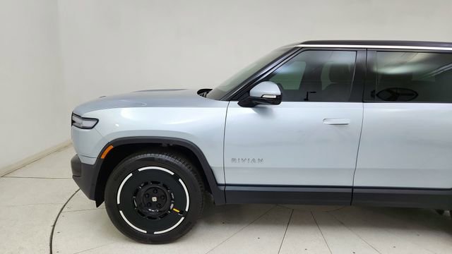 Used 2025 Rivian R1S Adventure image 4