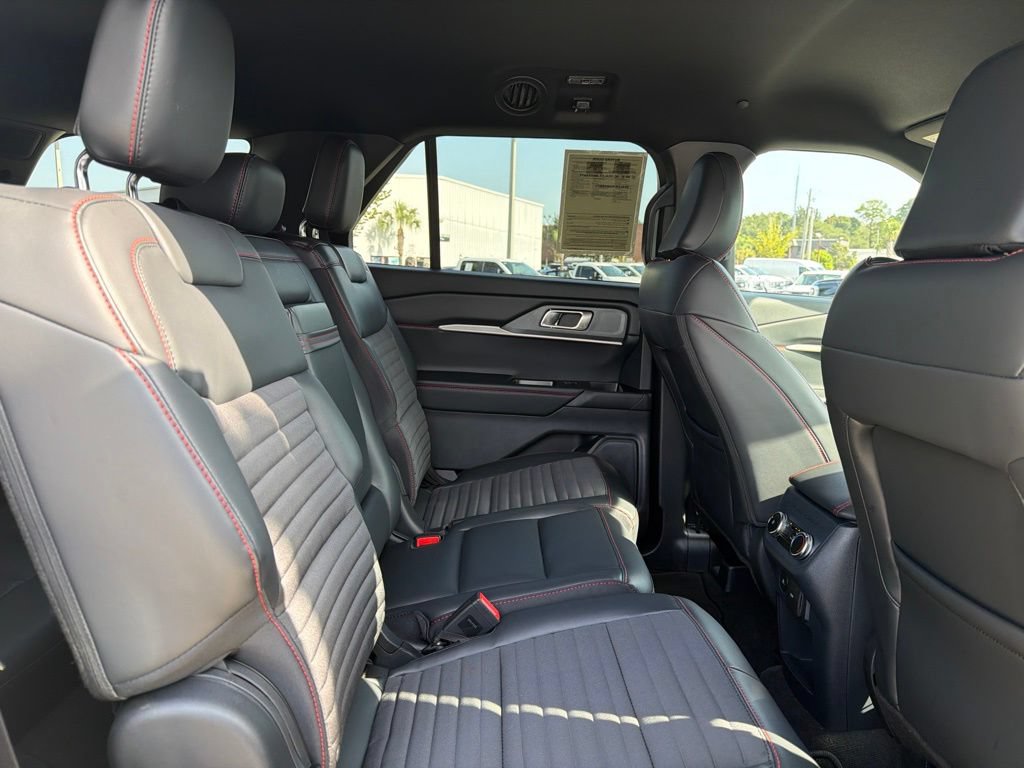 Certified 2026 Ford Explorer ST-Line RWD image 25