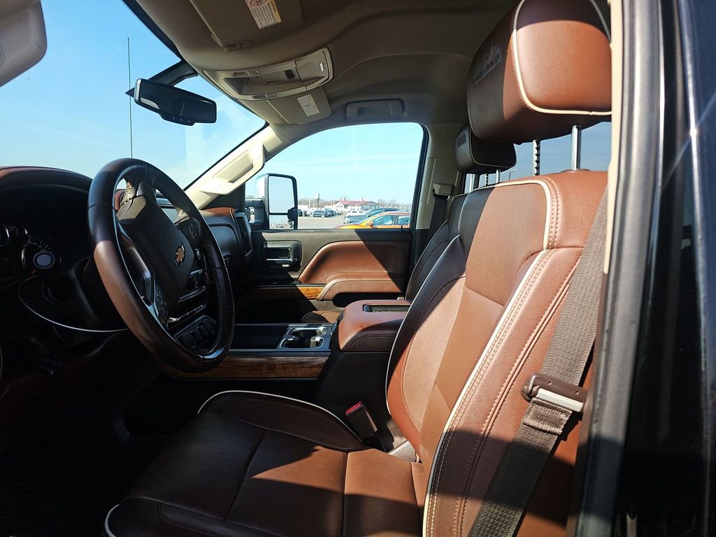 Used 2016 Chevrolet Silverado 2500 High Country image 10