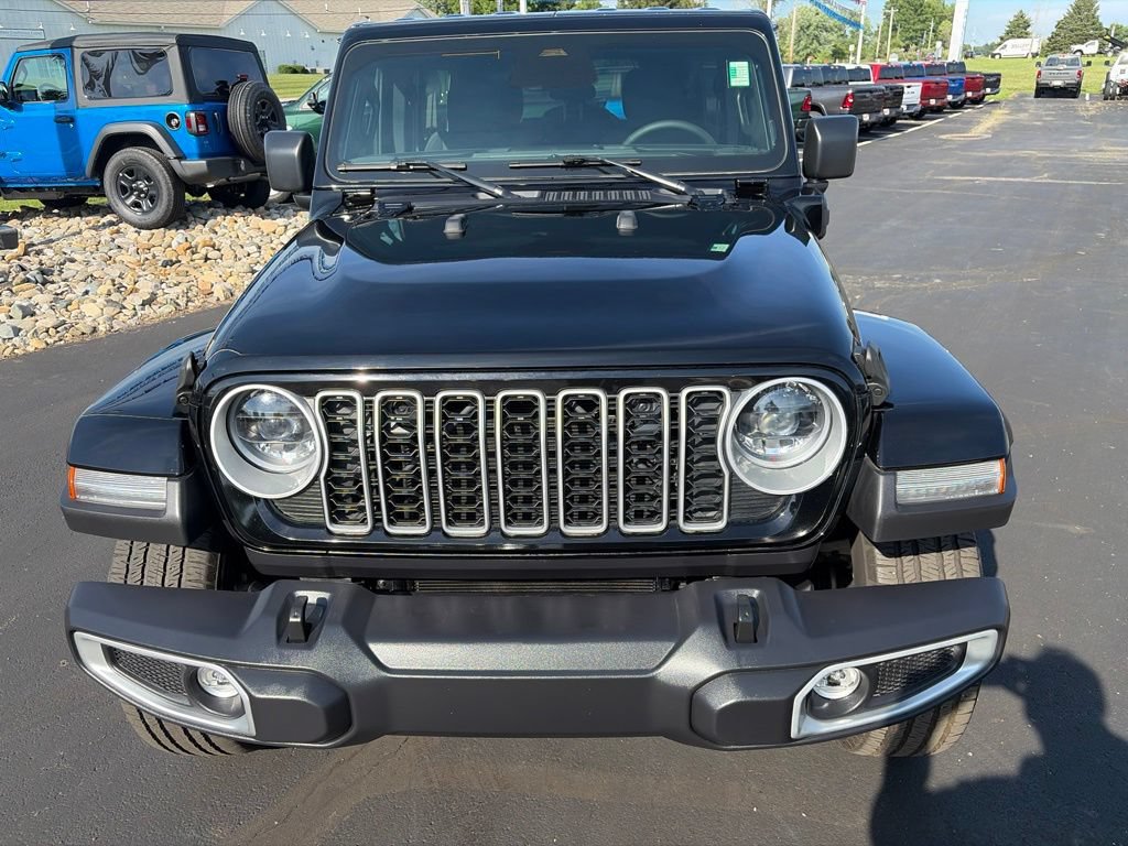Used 2025 Jeep Wrangler Unlimited Sahara w/ Safety Group AWD/4WD image 3