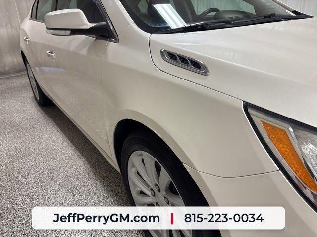 Used 2014 Buick LaCrosse Leather FWD image 8