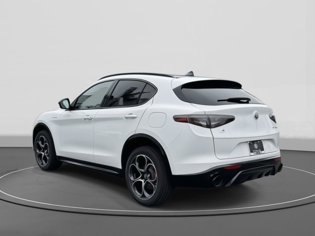 New 2025 Alfa Romeo Stelvio Sprint w/ Veloce Package image 4