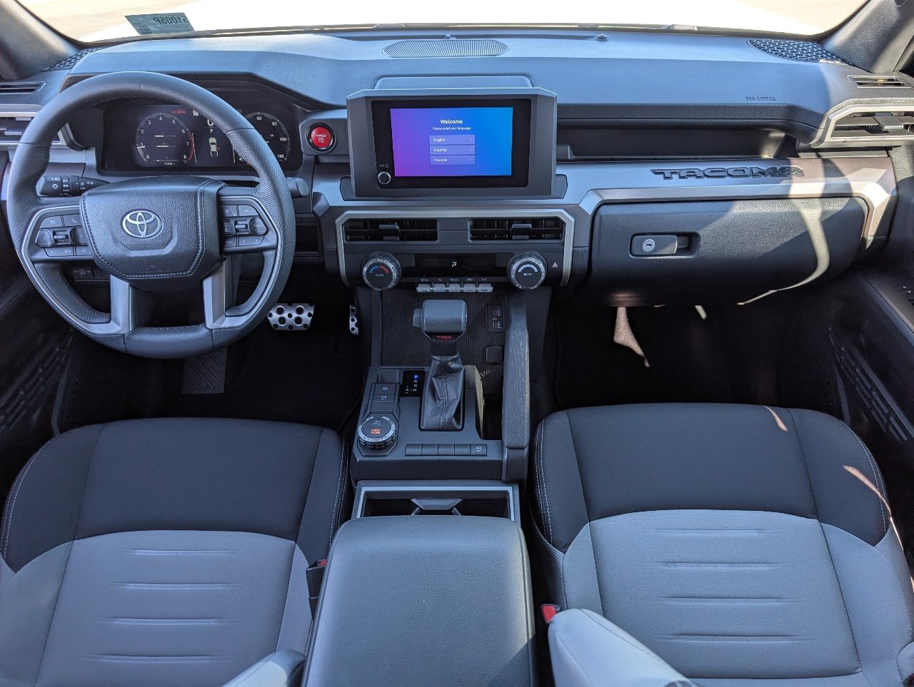 Used 2025 Toyota Tacoma TRD Sport image 4