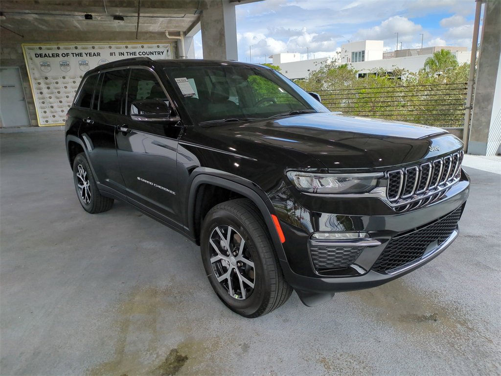 New 2025 Jeep Grand Cherokee Limited image 2