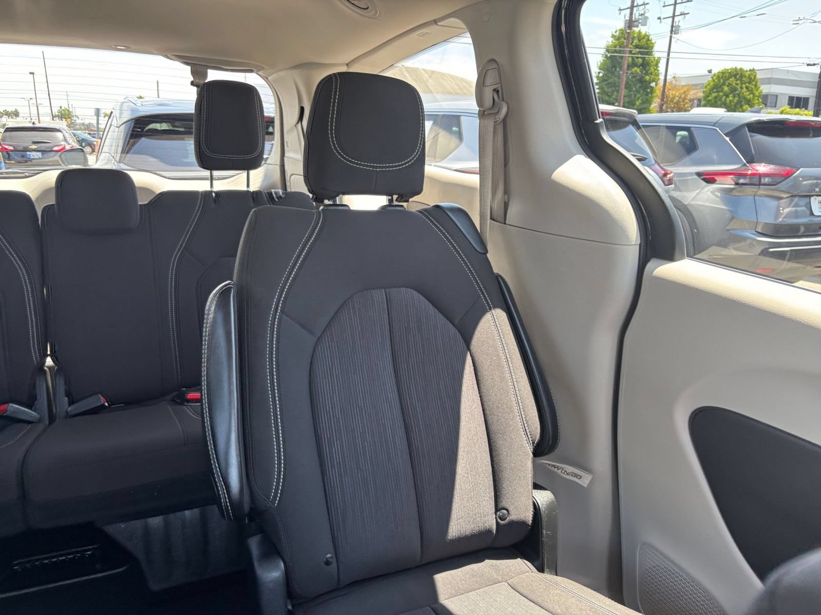 Used 2024 Chrysler Voyager LX FWD image 40
