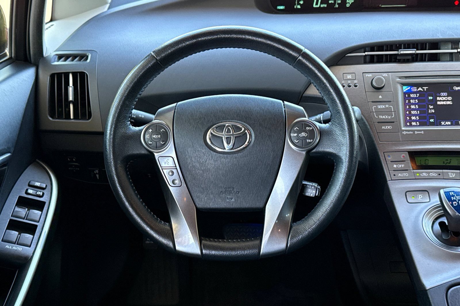 Used 2015 Toyota Prius Persona Series FWD image 21