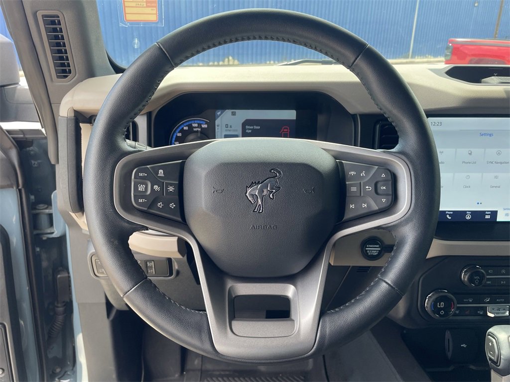 Used 2023 Ford Bronco Wildtrak image 14