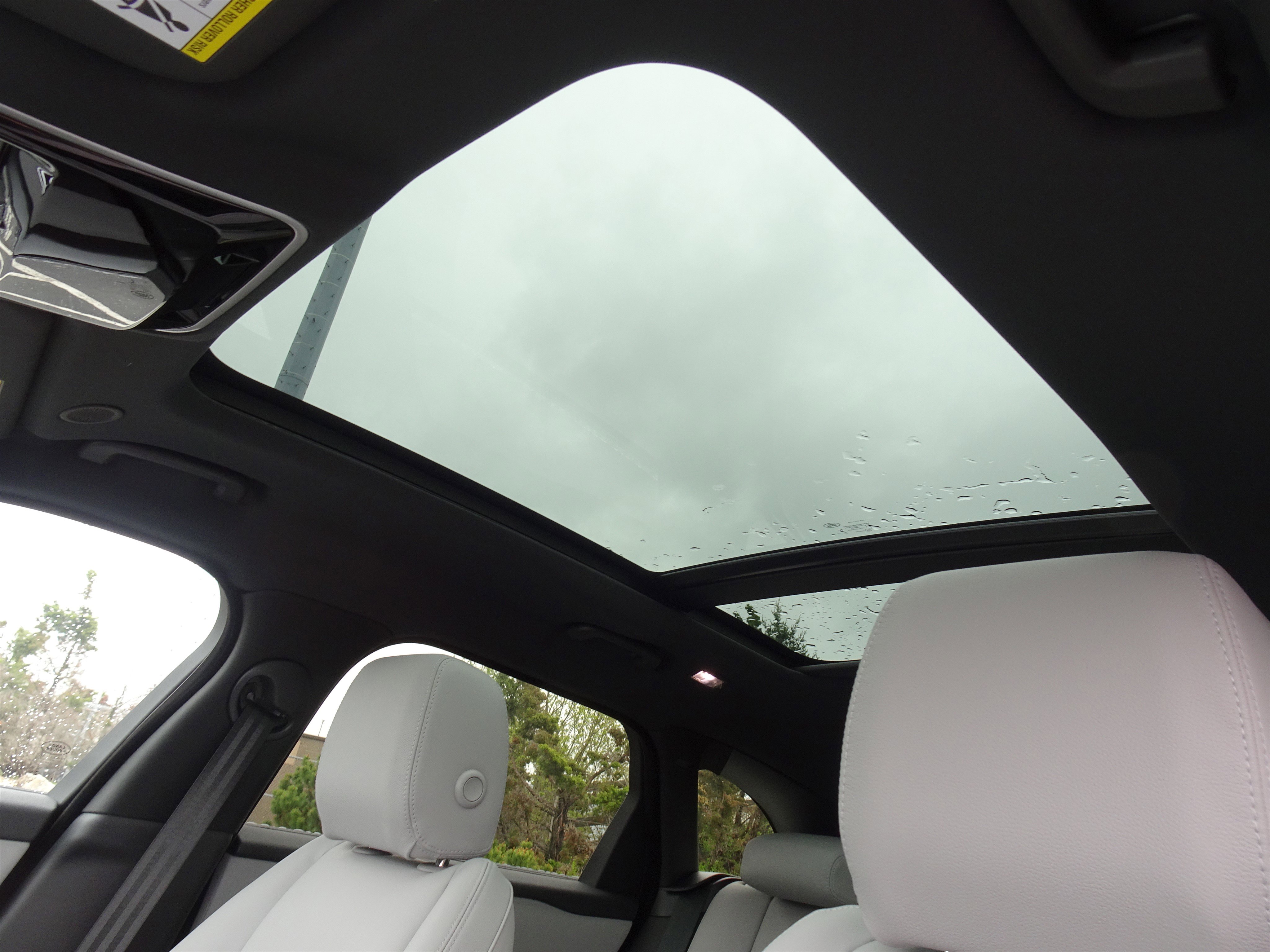 New 2026 Land Rover Range Rover Velar S AWD/4WD image 17